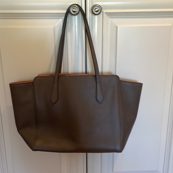 Gucci Calfskin Swing Tote - Picture 2 of 10